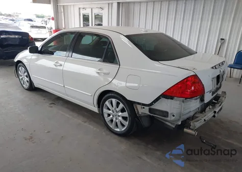 2007 Honda Accord 3.0 Ex из США, поврежденный, VIN 1HGCM66557A001139